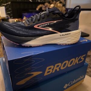 Brooks Launch Running Shoes - Navy and Pink